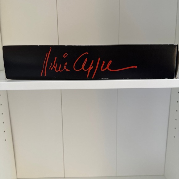 Barbie Signature Styled by Iris Apfel Doll - Blue and Gold - Picture 4 of 10